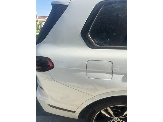 Photo of 2023 White BMW X7