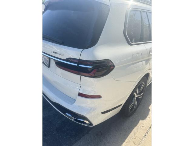 Photo of 2023 White BMW X7
