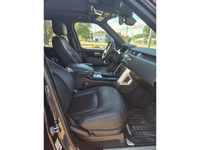 Photo of 2020 Blue Land Rover Range Rover