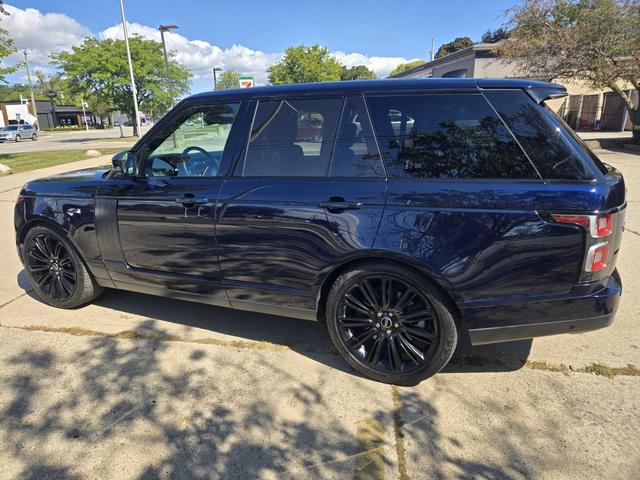 Photo of 2020 Blue Land Rover Range Rover