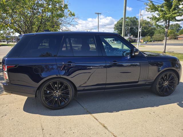 Photo of 2020 Blue Land Rover Range Rover