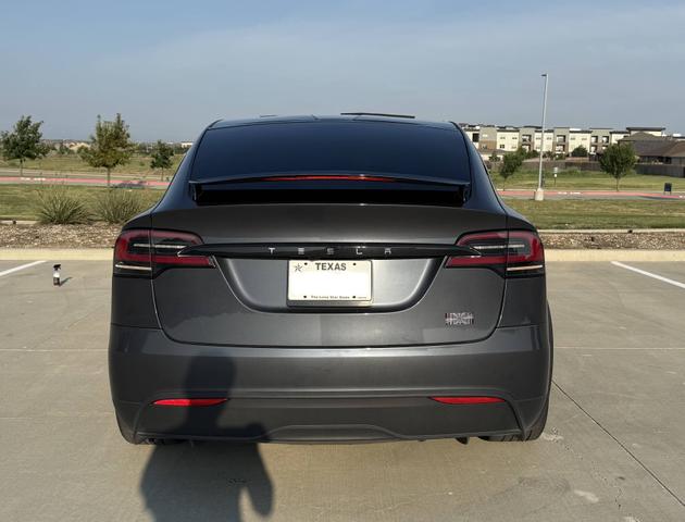 Photo of 2023 Gray Tesla Model X