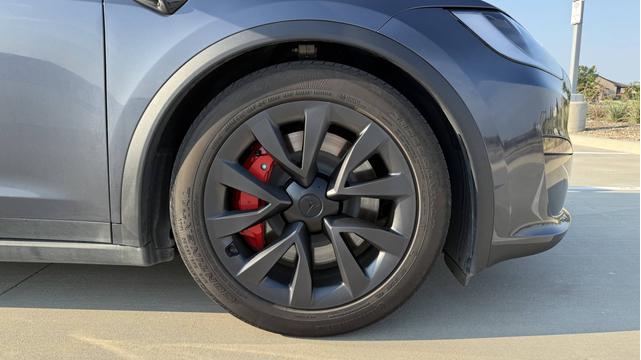 Photo of 2023 Gray Tesla Model X