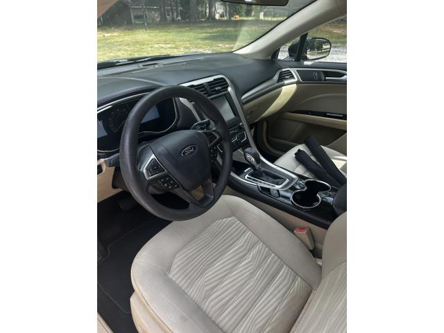 Photo of 2016 Black Ford Fusion