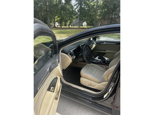 Photo of 2016 Black Ford Fusion