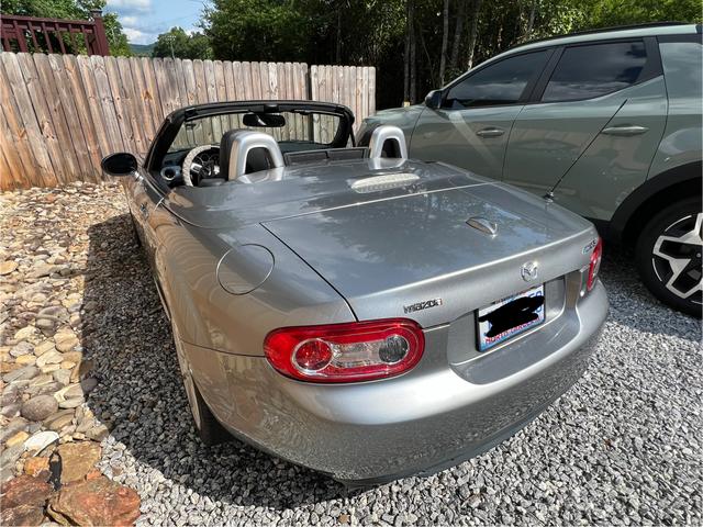 Photo of 2009 Gray Mazda MX-5 Miata