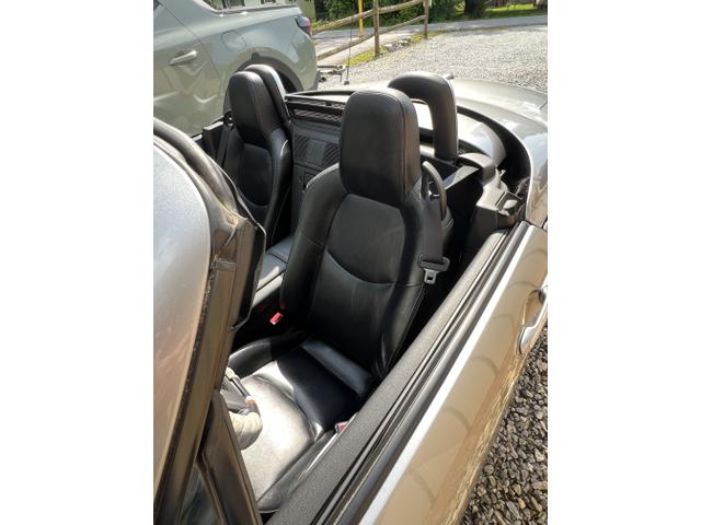 Photo of 2009 Gray Mazda MX-5 Miata