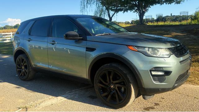 Photo of 2016 Gray Land Rover Discovery Sport