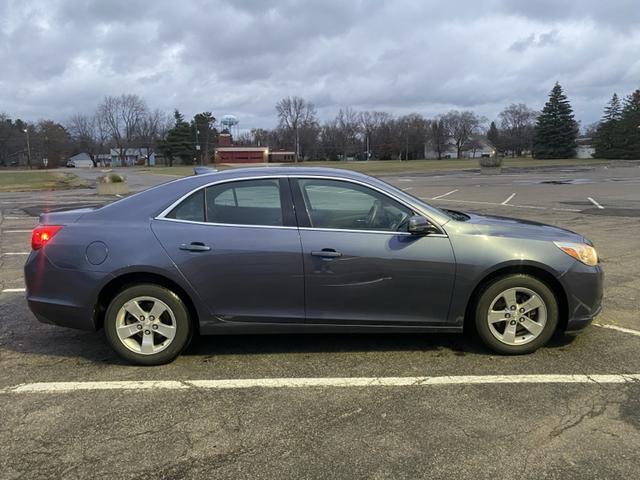 Photo of 2015 Blue Chevrolet Malibu