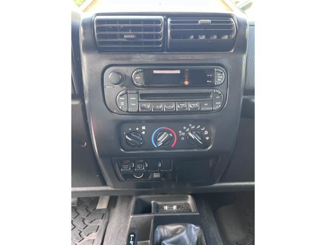 Photo of 2006 Blue Jeep Wrangler