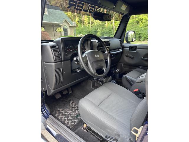 Photo of 2006 Blue Jeep Wrangler
