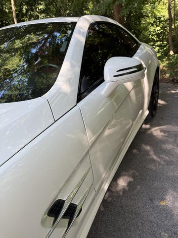Photo of 2015 White Mercedes-Benz SL-Class