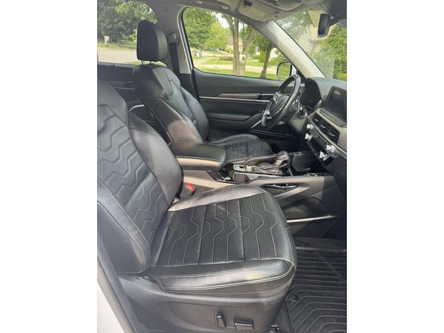 Photo of 2021 White Kia Telluride