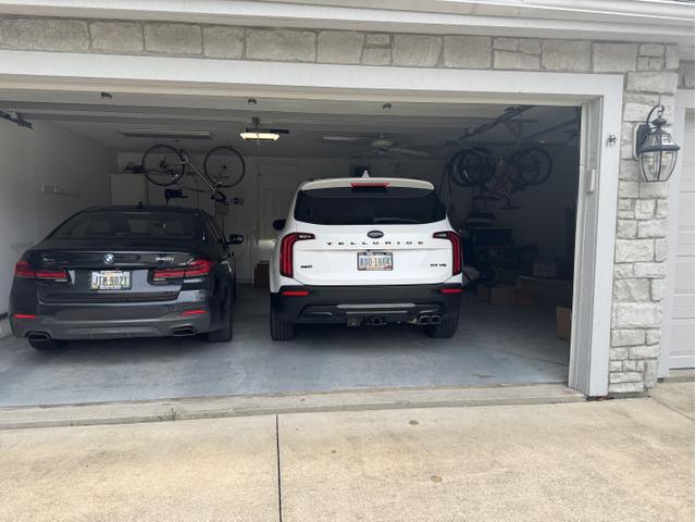 Photo of 2021 White Kia Telluride