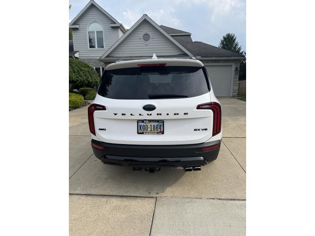 Photo of 2021 White Kia Telluride