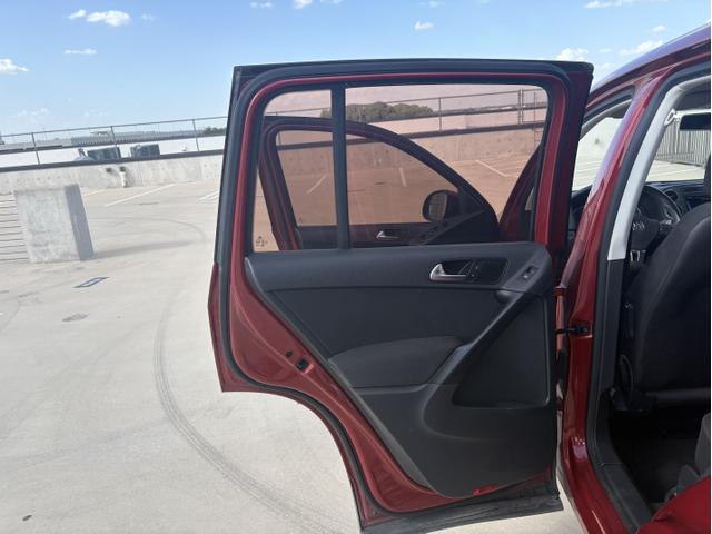 Photo of 2014 Red Volkswagen Tiguan