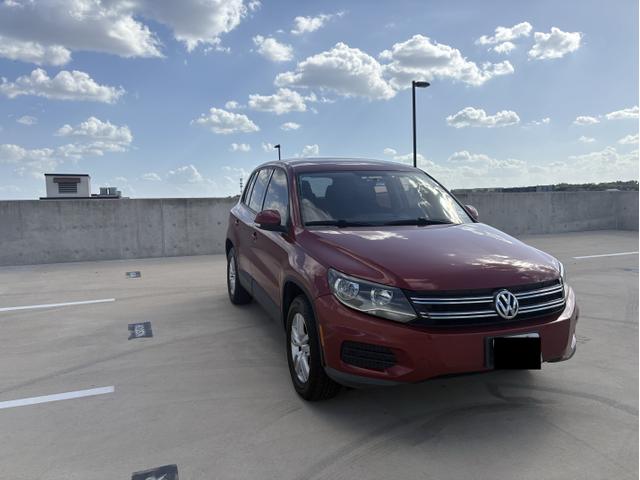Photo of 2014 Red Volkswagen Tiguan