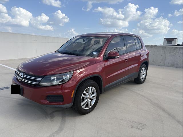 Photo of 2014 Red Volkswagen Tiguan