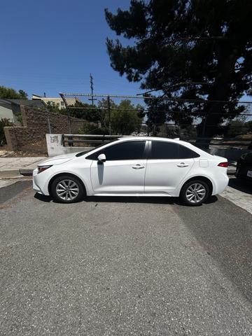 Photo of 2024 White Toyota Corolla Hybrid