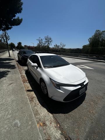 Photo of 2024 White Toyota Corolla Hybrid