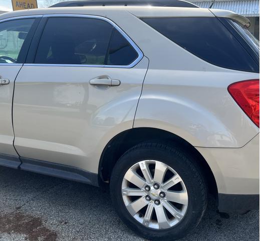 Photo of 2011 Gold Chevrolet Equinox