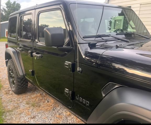 Photo of 2023 Black Jeep Wrangler