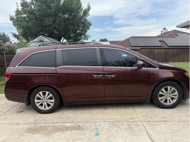Photo of 2016 Red Honda Odyssey