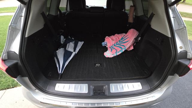 Photo of 2014 Silver INFINITI QX60