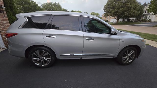 Photo of 2014 Silver INFINITI QX60