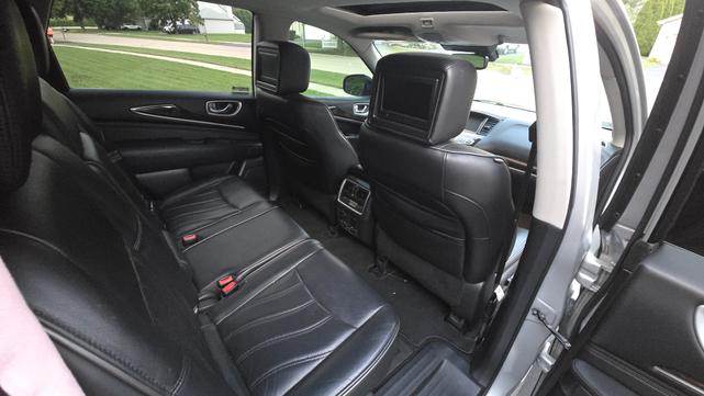 Photo of 2014 Silver INFINITI QX60