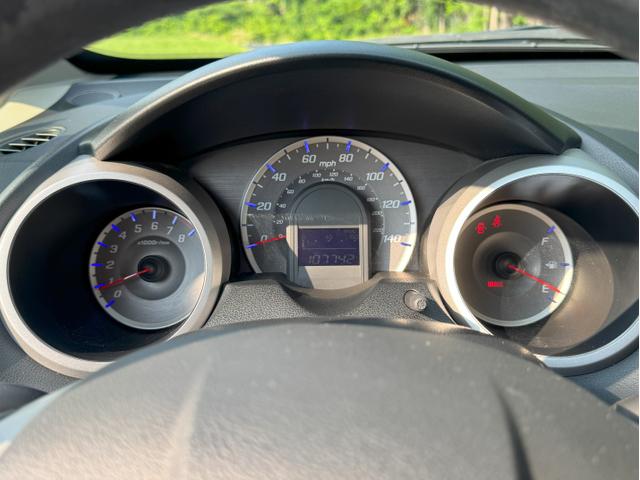 Photo of 2013 Silver Honda Fit