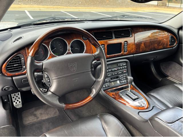 Photo of 2005 Silver Jaguar XKR