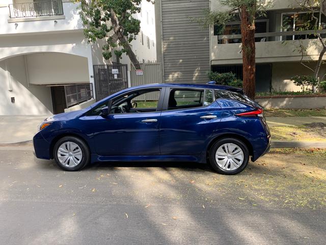 Photo of 2023 Blue Nissan Leaf