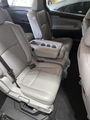 Photo of 2019 Silver Honda Odyssey
