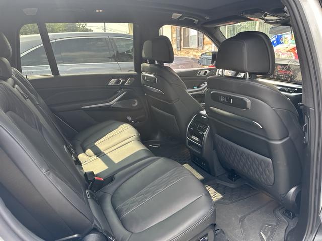 Photo of 2024 White BMW X7