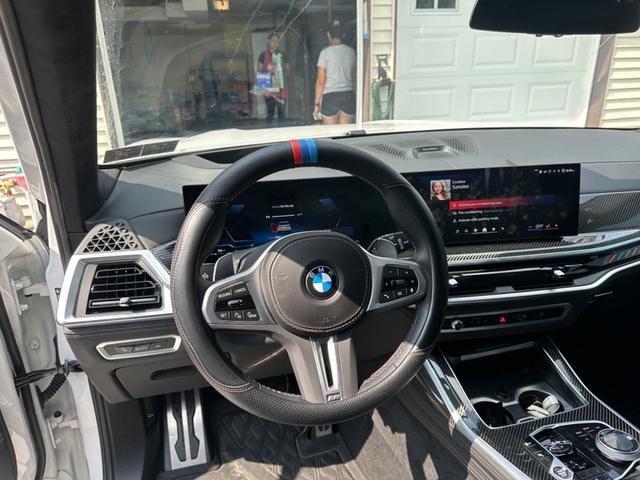 Photo of 2024 White BMW X7