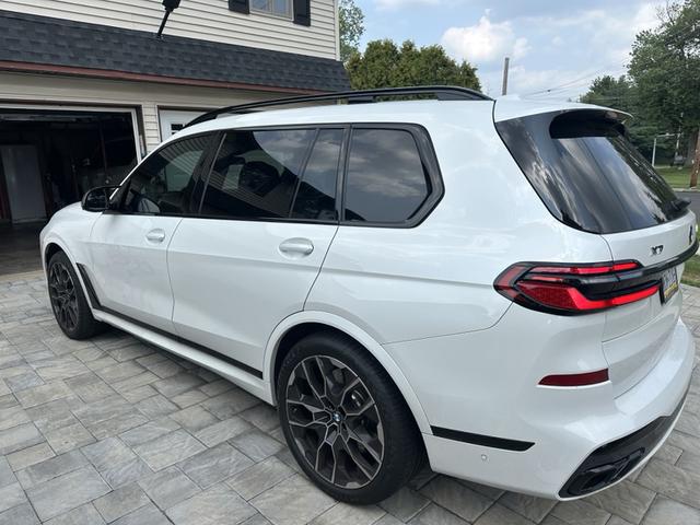 Photo of 2024 White BMW X7