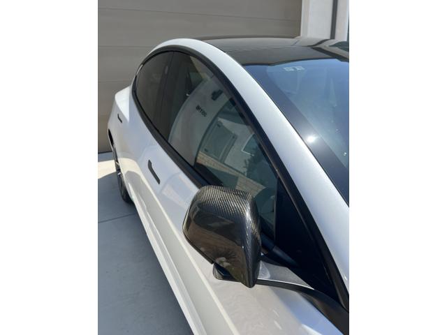 Photo of 2021 White Tesla Model 3