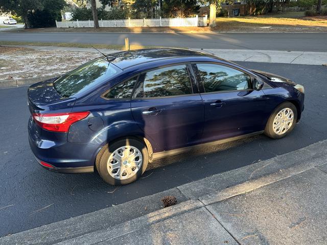 Photo of 2012 Blue Ford Focus