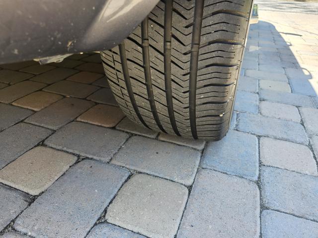 Photo of 2017 Gray Jeep Grand Cherokee