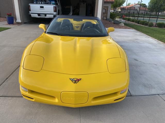 Photo of 2000 Yellow Chevrolet Corvette