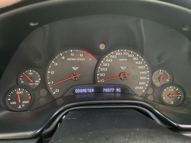Photo of 2000 Yellow Chevrolet Corvette