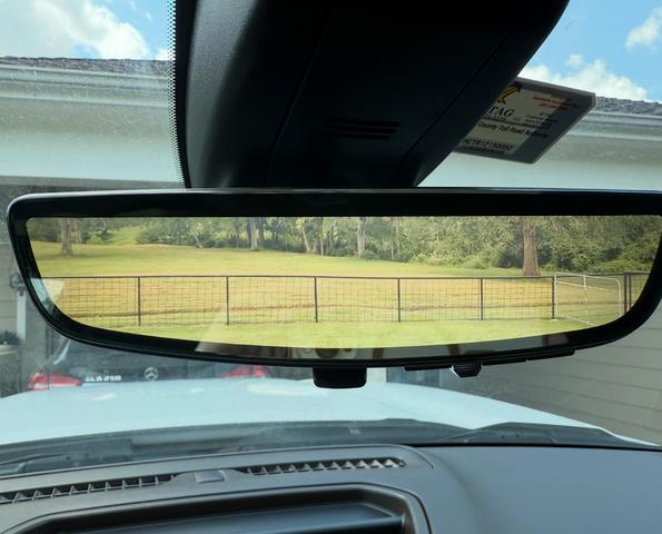 Photo of 2021 White GMC Sierra 1500