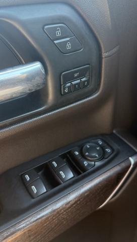 Photo of 2021 White GMC Sierra 1500