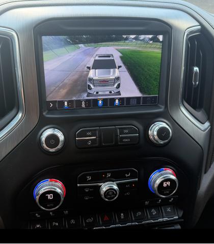 Photo of 2021 White GMC Sierra 1500