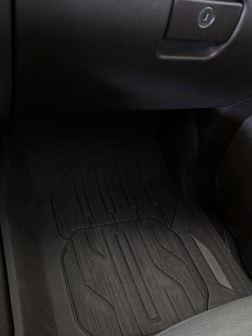 Photo of 2021 White GMC Sierra 1500