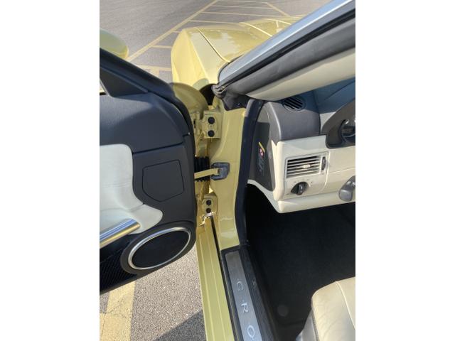 Photo of 2005 Yellow Chrysler Crossfire