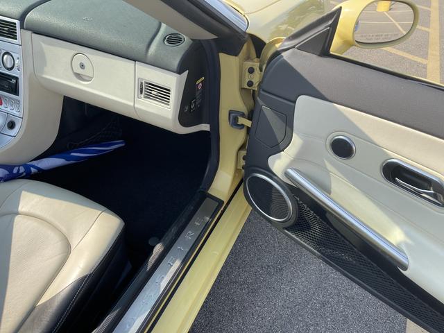 Photo of 2005 Yellow Chrysler Crossfire