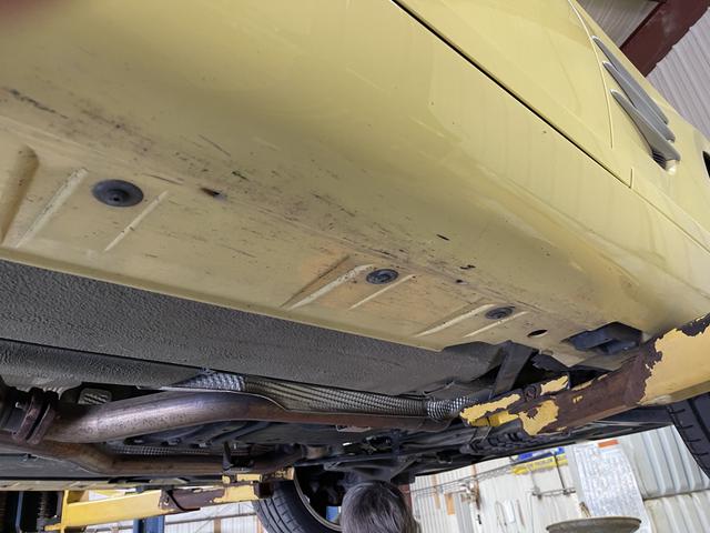 Photo of 2005 Yellow Chrysler Crossfire