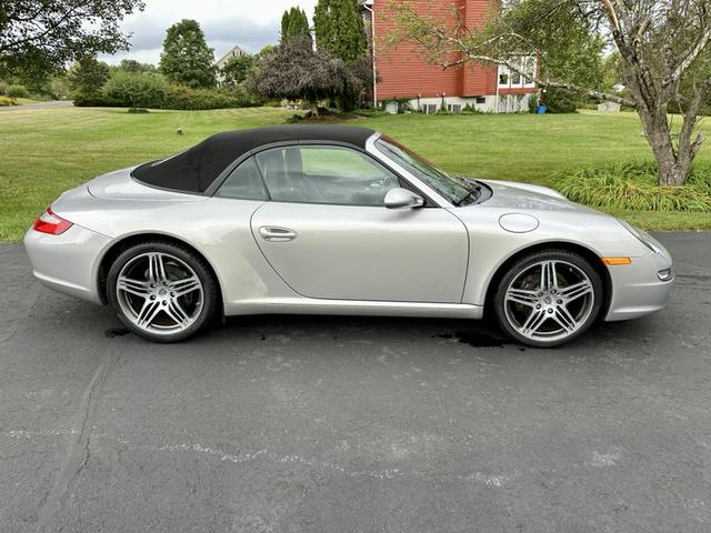 Photo of 2007 Silver Porsche 911